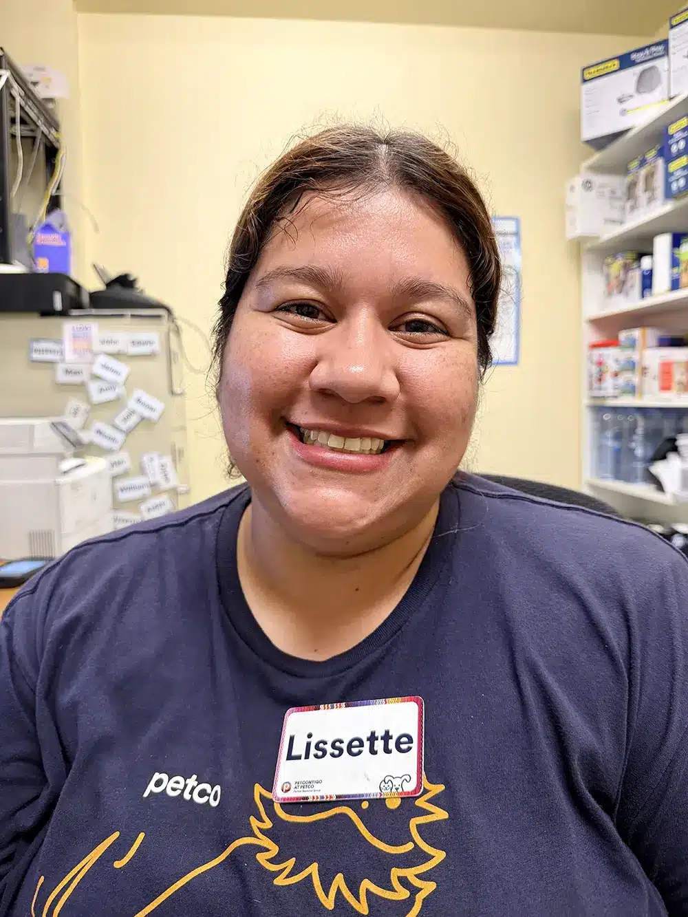 Lissette, Petco manager